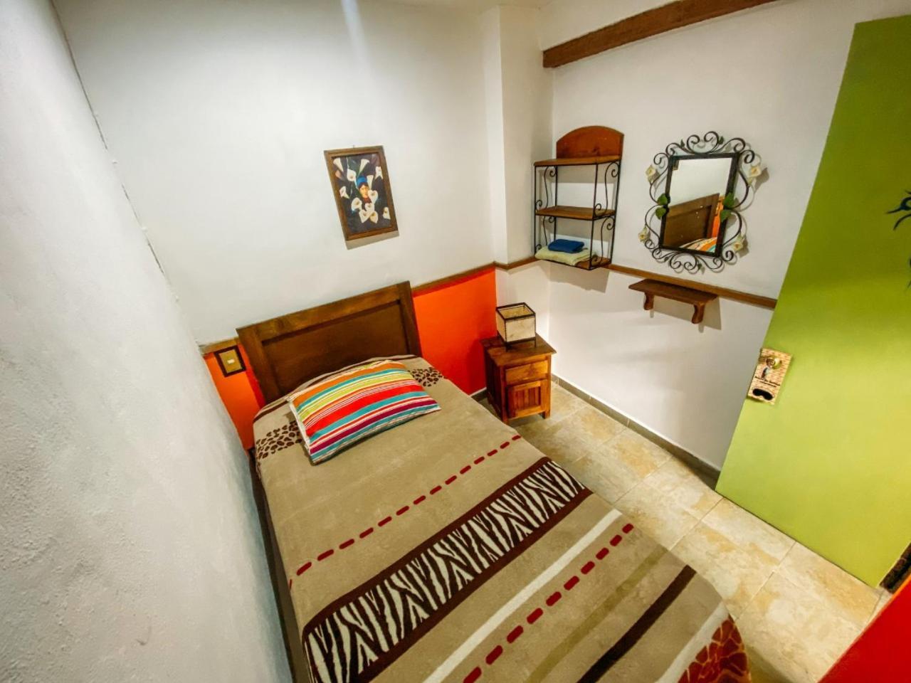 גואנאחואטו Hospedaje Del Campanero 19 חדר תמונה